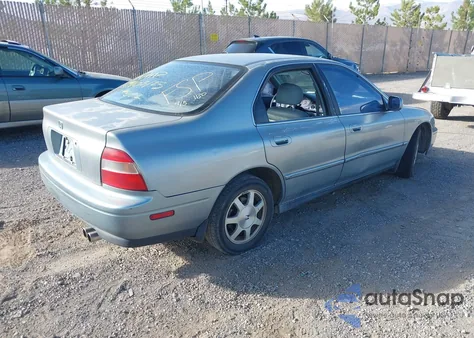 1994 Honda Accord Ex z USA, uszkodzony, nr VIN JHMCD5669RC108685